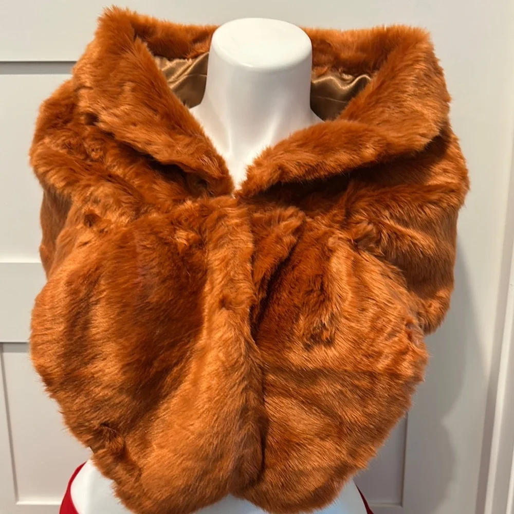 NWT La Fiorentina Burnt Orange Scarf Plush Wrap